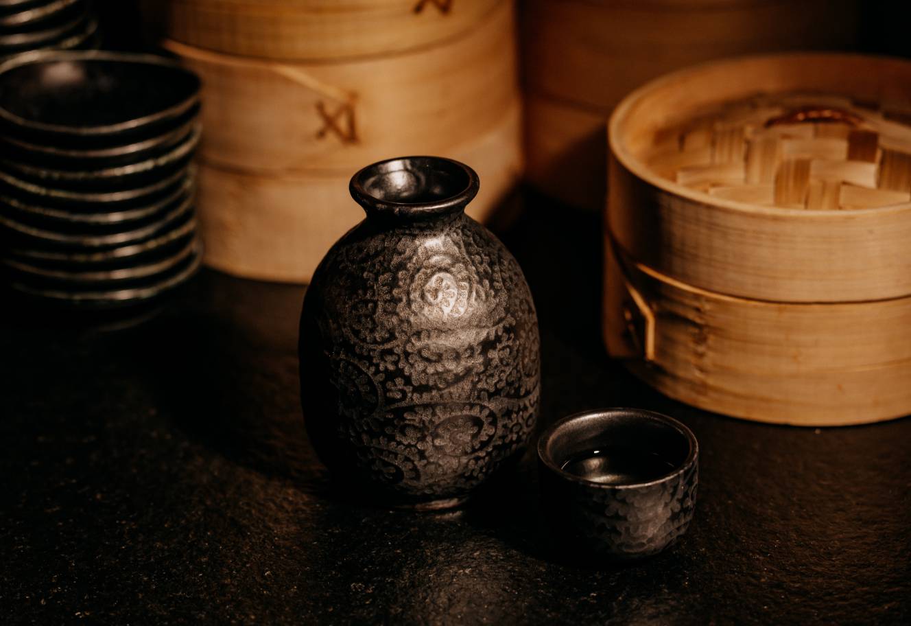 Sake Krug im Restaurant Mizumi im Naturhotel Forsthofgut in Leogang
