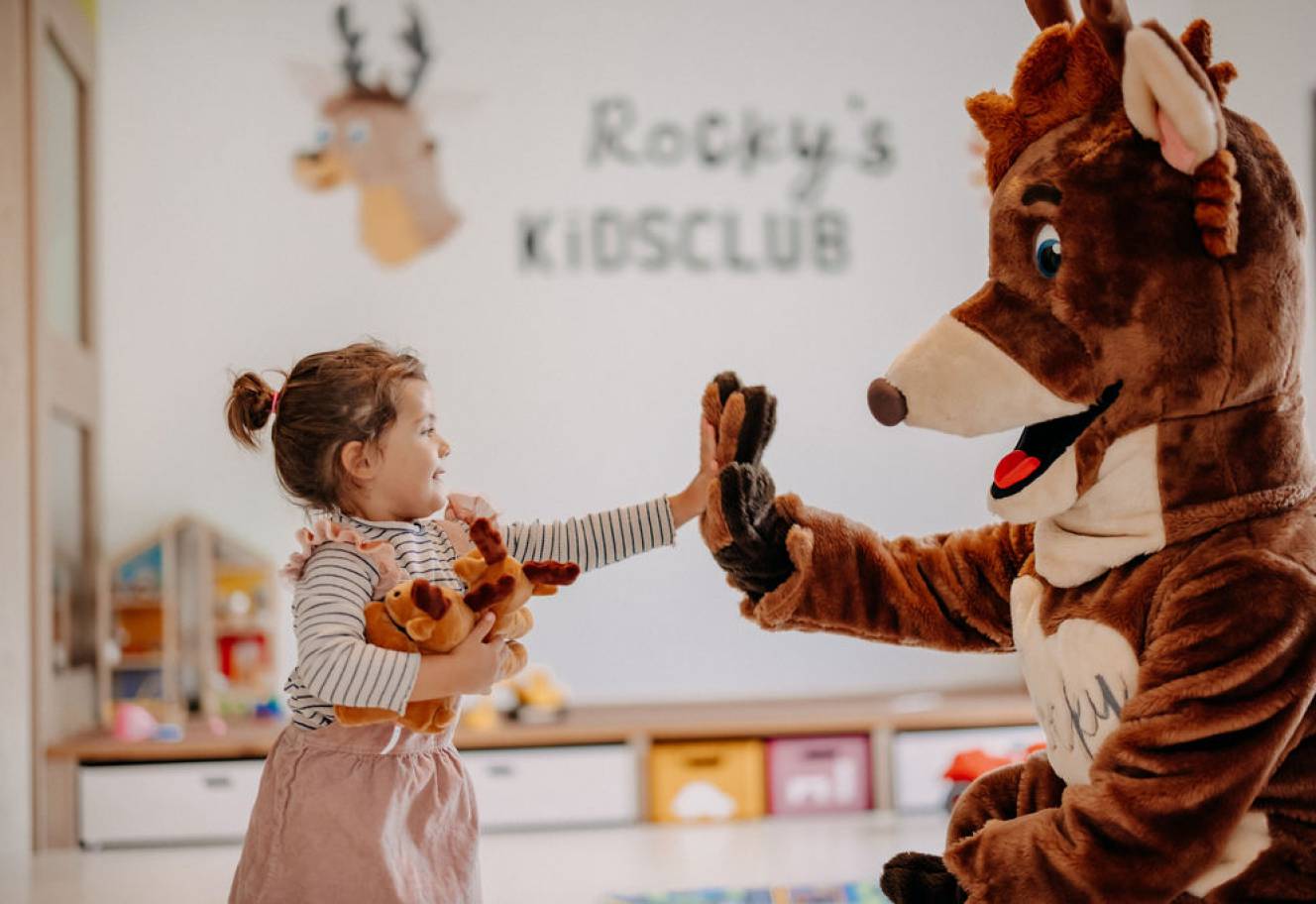 Children farm Leogang Austria Minicharlet