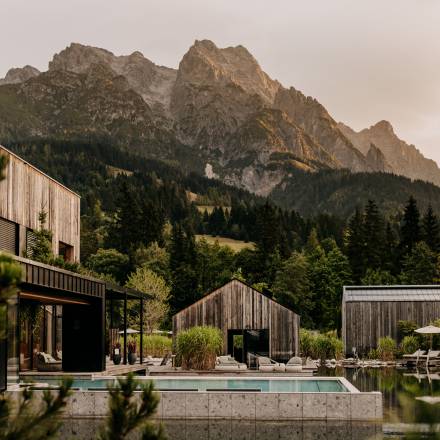 Sommer Ausblick aus dem waldSPA Seehaus des Naturhotel Forsthofgut