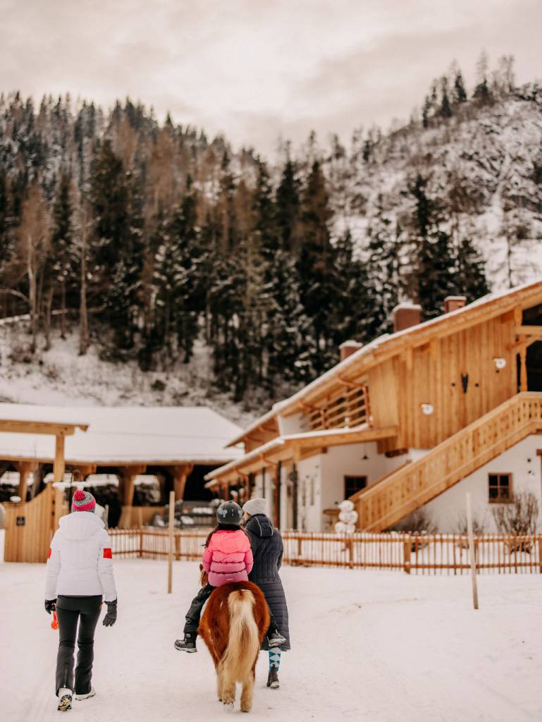 Reithalle & Reitplatz - Naturhotel Forsthofgut