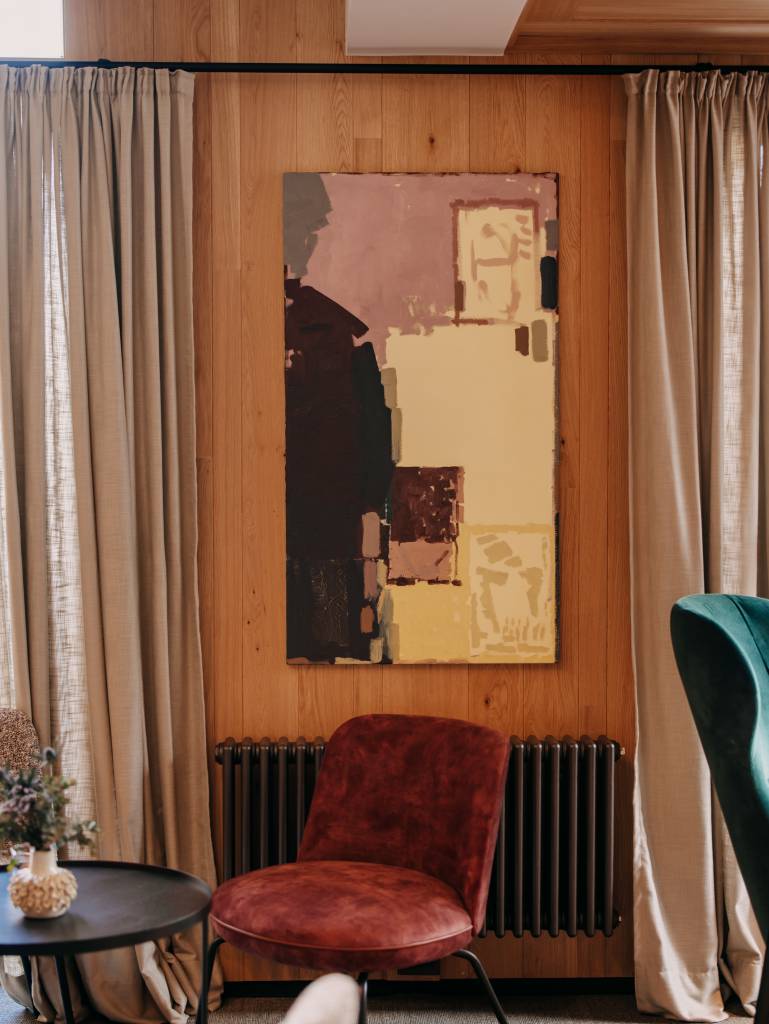 MARY RAMSDEN „BLEACHED BLONDE”, 2021 - Naturhotel Forsthofgut