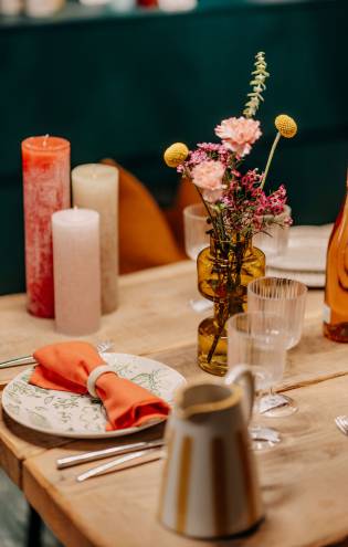 Spring table setting in the lieblingsDINGE boutique