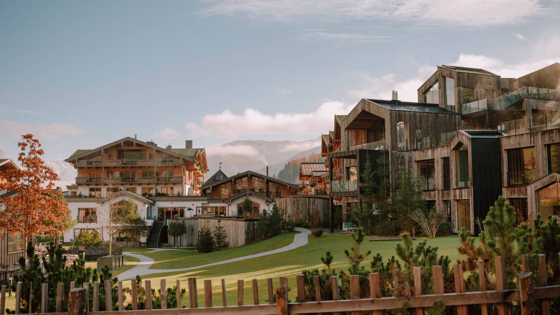 Nature hotel in an autumnal atmosphere